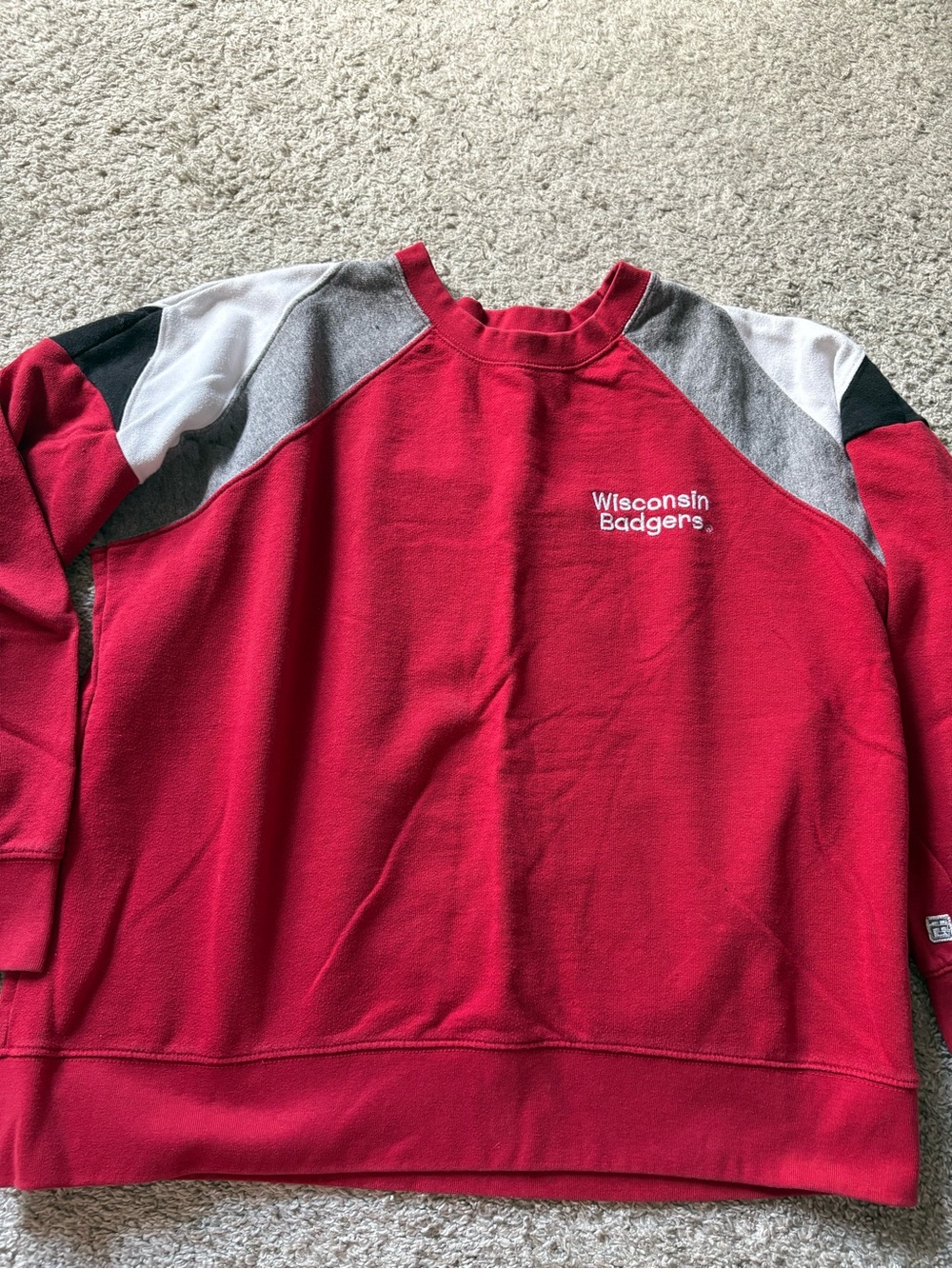 Wisconsin Badgers Women’s Red Crewneck Sweatshirt